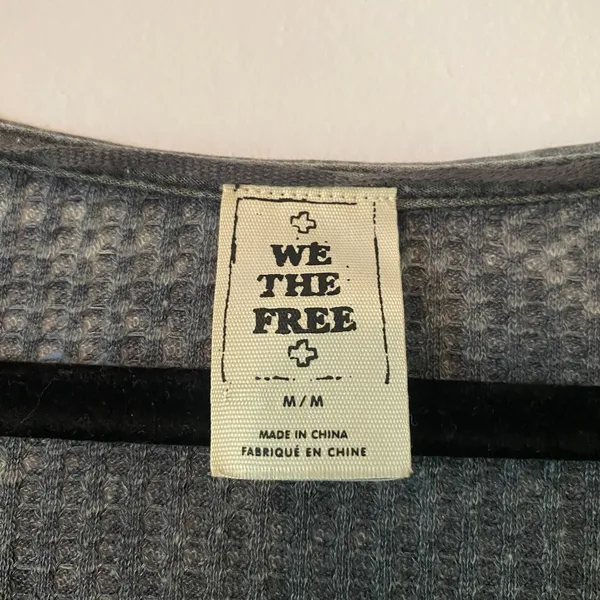 We The Free Gray Waffle Knit Long Sleeve Loungewear V-neck Shirt Women's Medium - Image 2