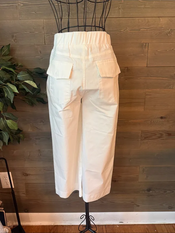 Ladies, white elastic cropped wide leg trousers - Image 3