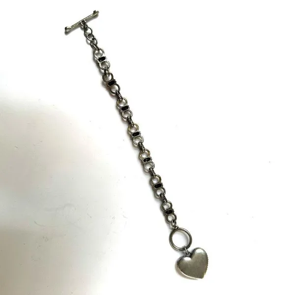 Silver tone bracelet with rhinestone heart charm - Image 5