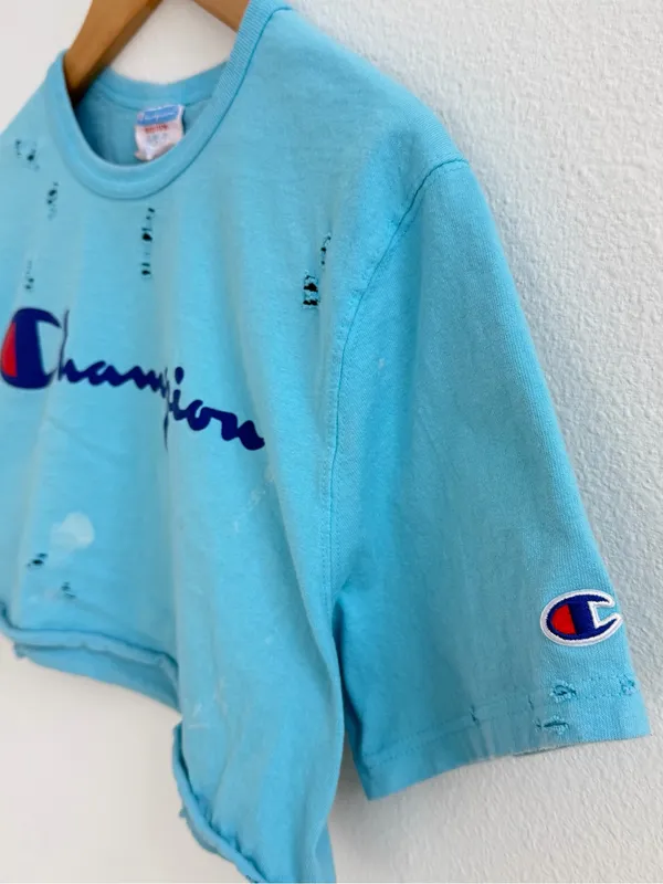 Champion cropped tee with paint splatter details - Image 4