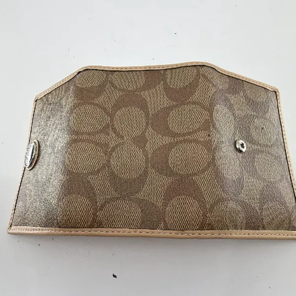 Coach Signature C 6-Ring Brown Coated Canvas Key Case - Image 7