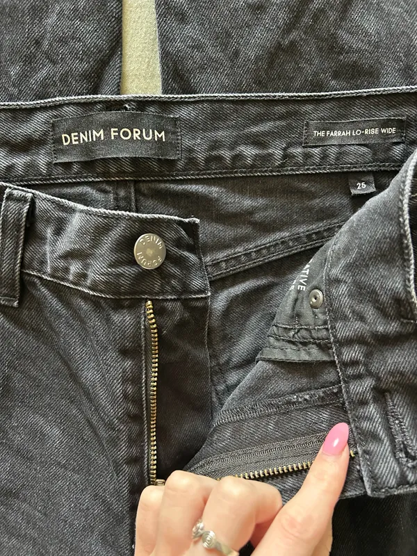 Aritzia Farrah Low rise wide leg Jeans - Image 3