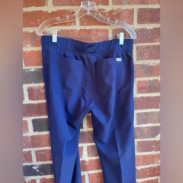 Figs Livingston Navy Scrub Pants Size Medium Tall - Image 5