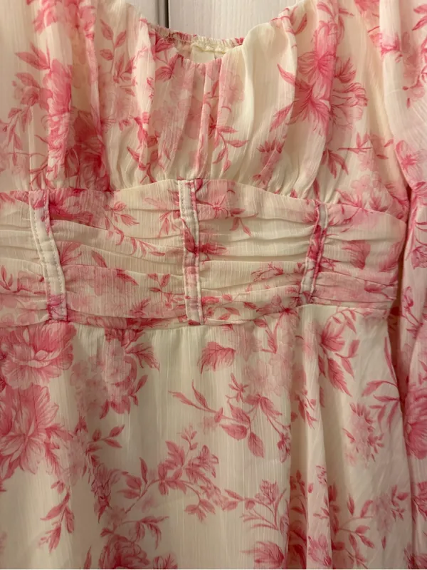 Pink Lily Sheer Floral Peasant Blouse in Pink and Cream - Image 4