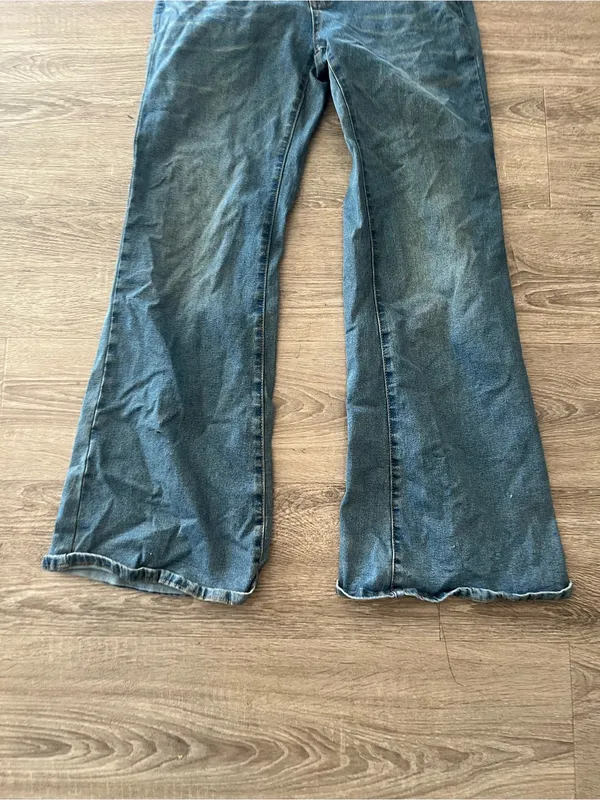 Daze Flare Jeans Womens Medium Blue Wash Low Rise Stretch Denim Y2K Raw Hem - Image 3