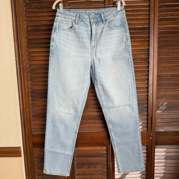American Eagle Light Wash Strigid Jeans - Image 2