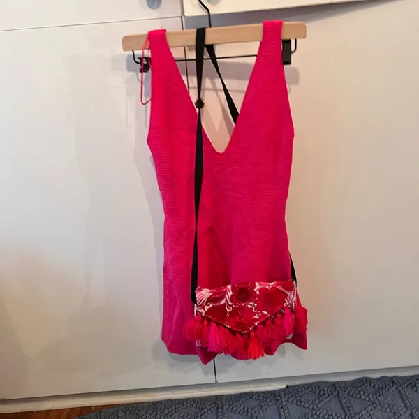 Zara Fuchsia Pink Ribbed Mini Dress NWT Size M Sleeveless V Neck Fit & Flare - Image 4