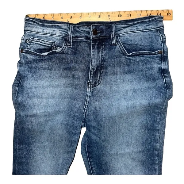 Judy Blue High Waisted‎ Raw Hem Relaxed Fit Cropped Denim, Size 7/28 - Image 7