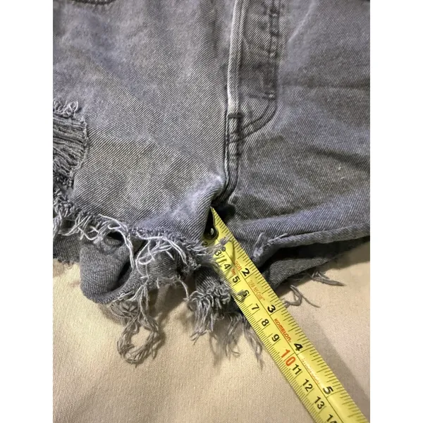 Levi's 501 Shorts Womens W30 Button Fly Frayed Hem Dark Wash Whisker Mid Rise - Image 3
