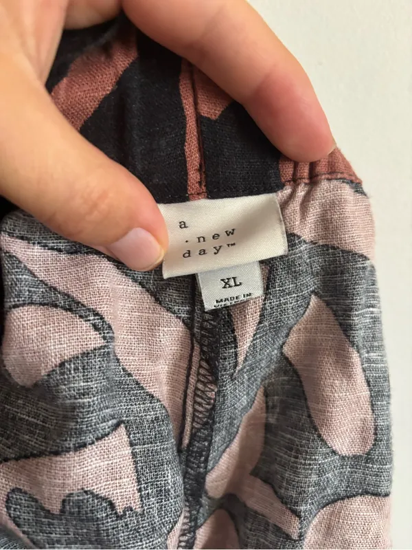 A New Day Women's Black & Rust Brown Abstract Print Linen Paper Bag Shorts - Image 6