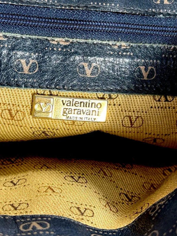 VINTAGE Valentino Garavani Monogram Tote Shoulder Bag & Matching Pouch Clutch - Image 7