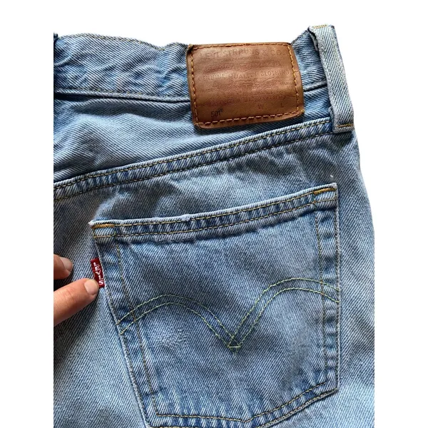 Levi's 501 Original Straight Jeans Women W28 L30 Light Wash Blue Premium Classic - Image 4