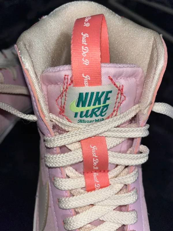Nike Pink Blazers - Image 8