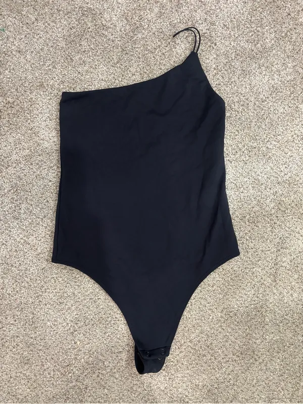 Aritzia Babaton Contour One-Shoulder Bodysuit Black Small - Image 11