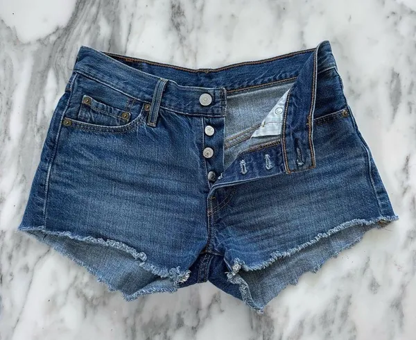Levi’s 501 Mid-Rise Medium Wash Denim Cutoff Shorts • Sz 25 - Image 8