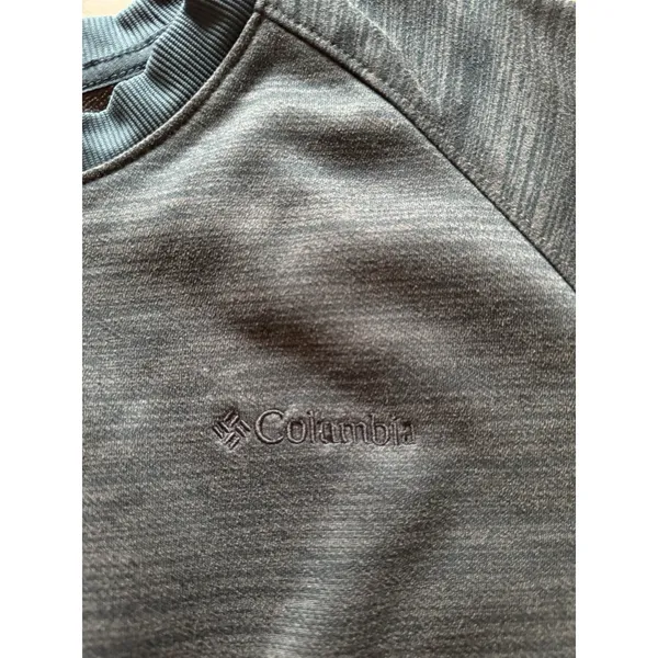Columbia Sweatshirt Crewneck Women Size Medium Polyester Stretch Logo Athleisure - Image 6