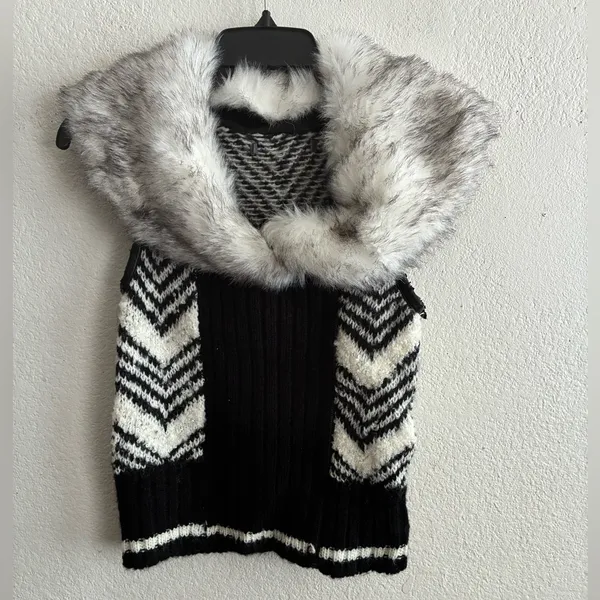 Guess Black & White Women's Faux-Fur Collar Jacket Vest S - Image 3