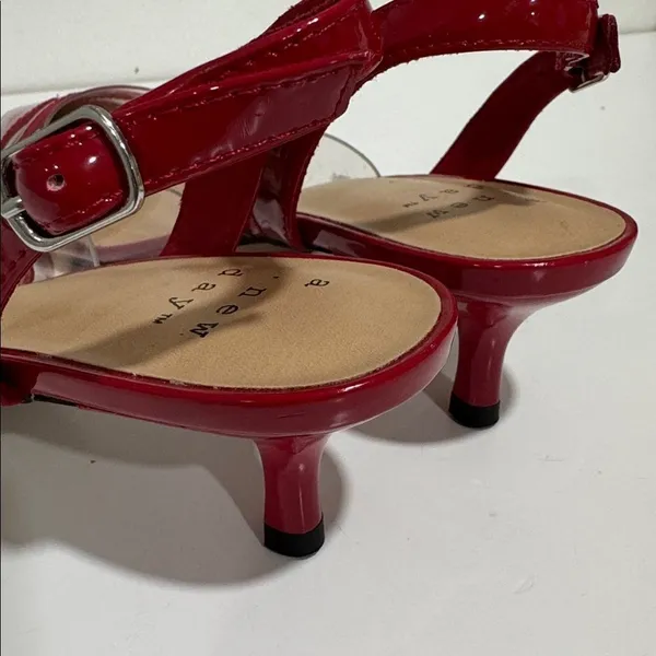 A New Day Red and Clear Heart Heels NWOT - Image 3