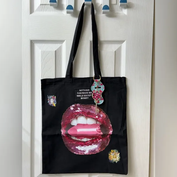 Pink lips black handmade‎ tote bag - Image 4