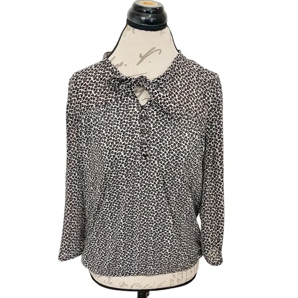 Loft Womens Blouse Sz Small Button Tied Front Pleated Boho Neutral Bohemian - Image 2