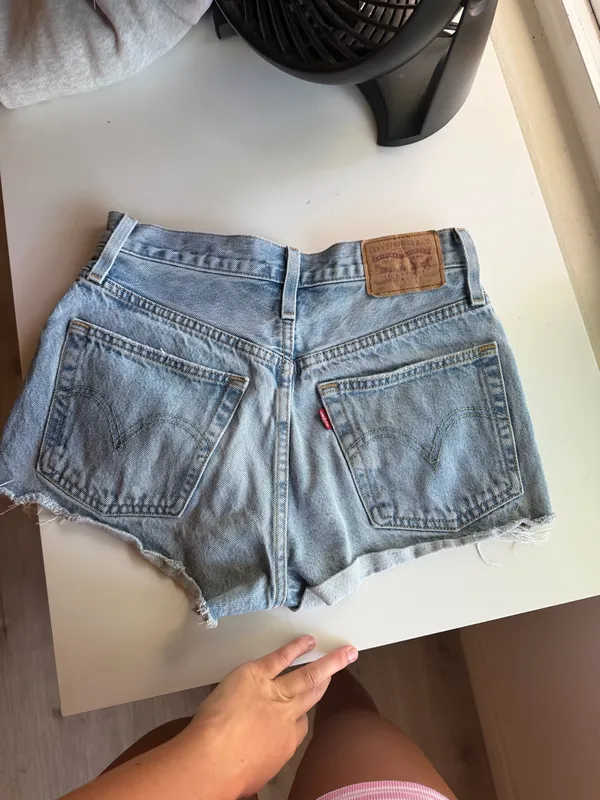 Levi’s 501 Shorts - Image 2