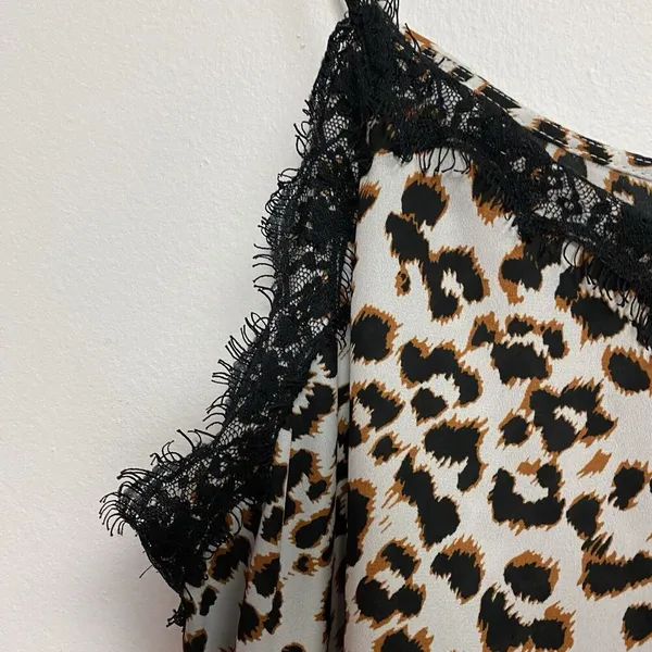 Bar III Slip On Cami Women’s XL Black Ivory Animal Print Eyelash Lace Tank Top - Image 3