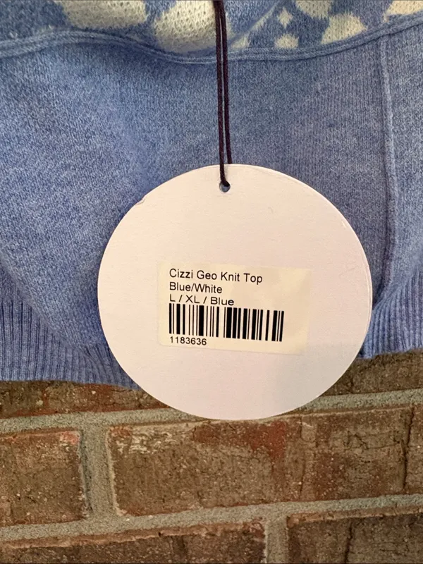 Princess Polly Blue and Cream Geometric Knit Crop Top - Image 3