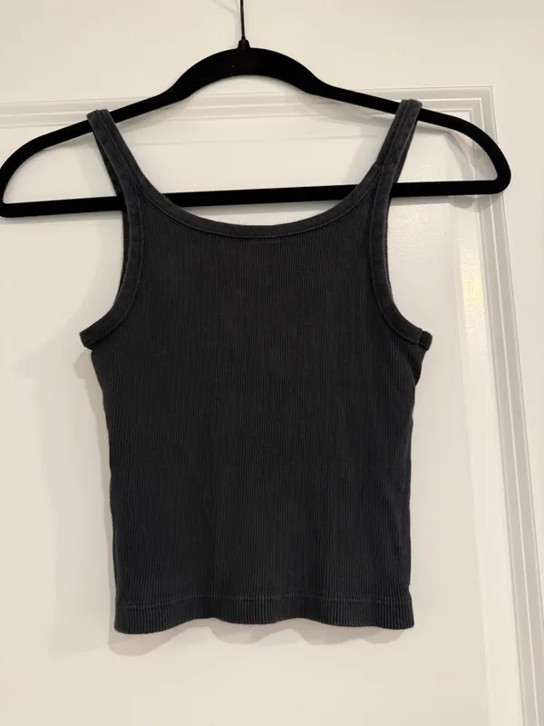 Brandy Melville Black Graphic Ribbed Tank Top - Radio Silence Live On Stage - Image 2