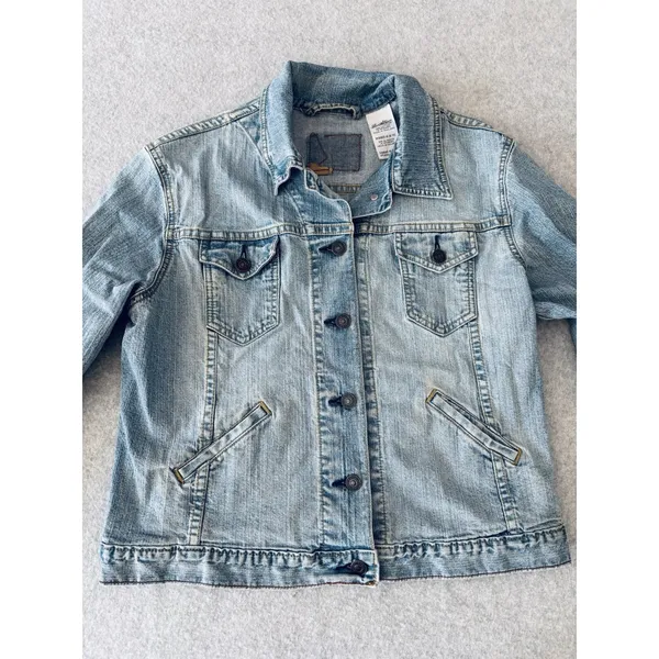Levi's Levi Strauss Signature Women's Blue Denim Jacket Size Medium 8/10 Pockets - Image 3