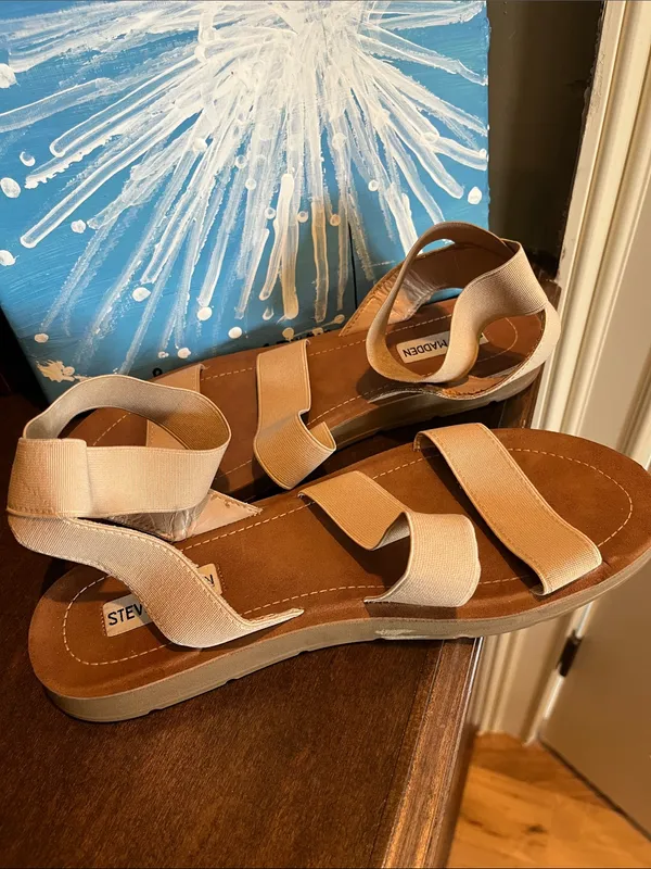Steve Madden Comfy Tan Sandals - Image 5