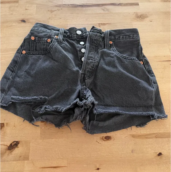 Levi’s 501 Shorts - Image 2