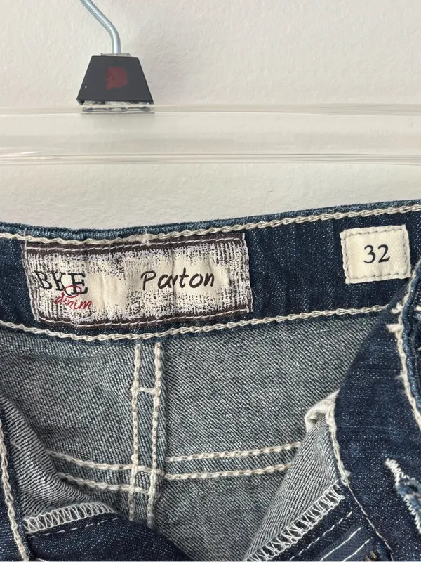BKE Payton Jean Shorts Dark Wash Contrast Denim Bermuda Lightly Distressed - Image 8