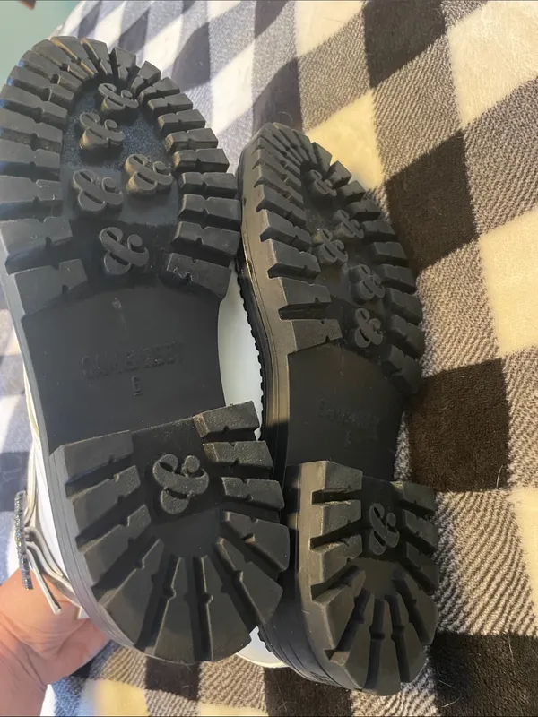 Sam & Libby White Combat Boots with Black Laces and Buckle - Image 8