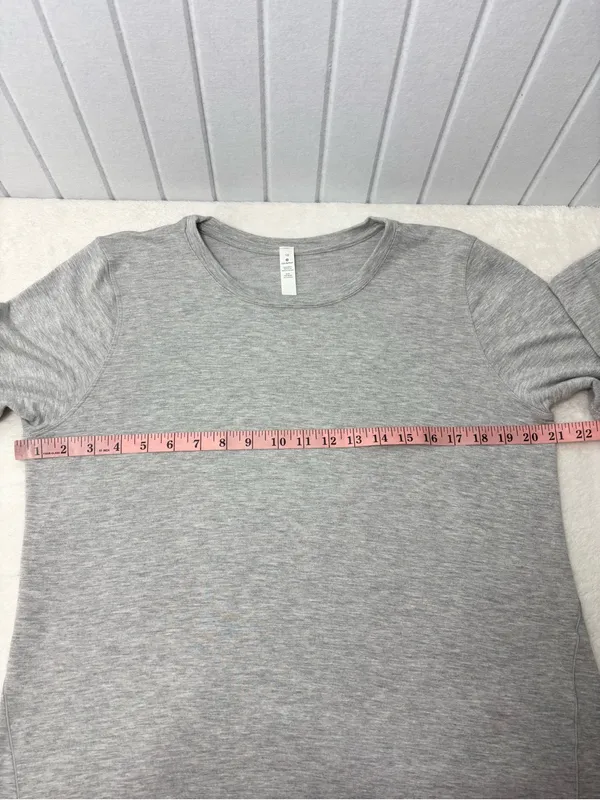 lululemon athletica Heather Gray Crewneck‎ Pullover - Image 5