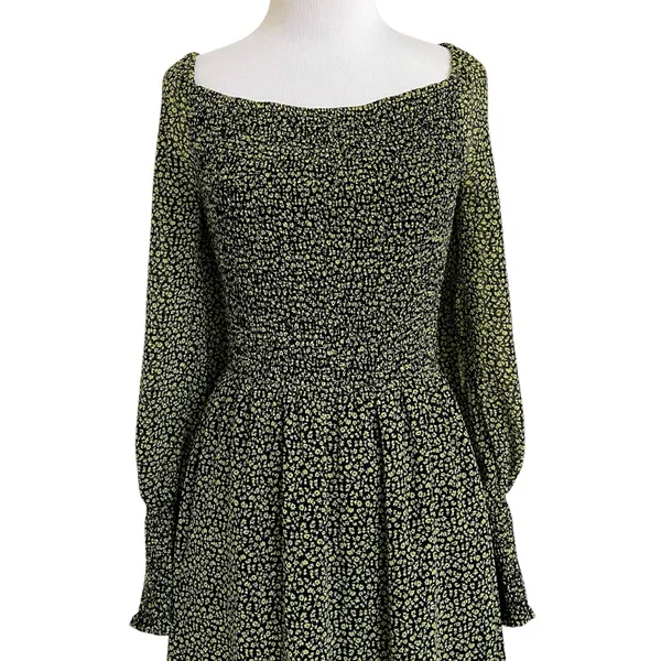 cupcakes and cashmere Demi Floral Smocked Dress M - Image 12