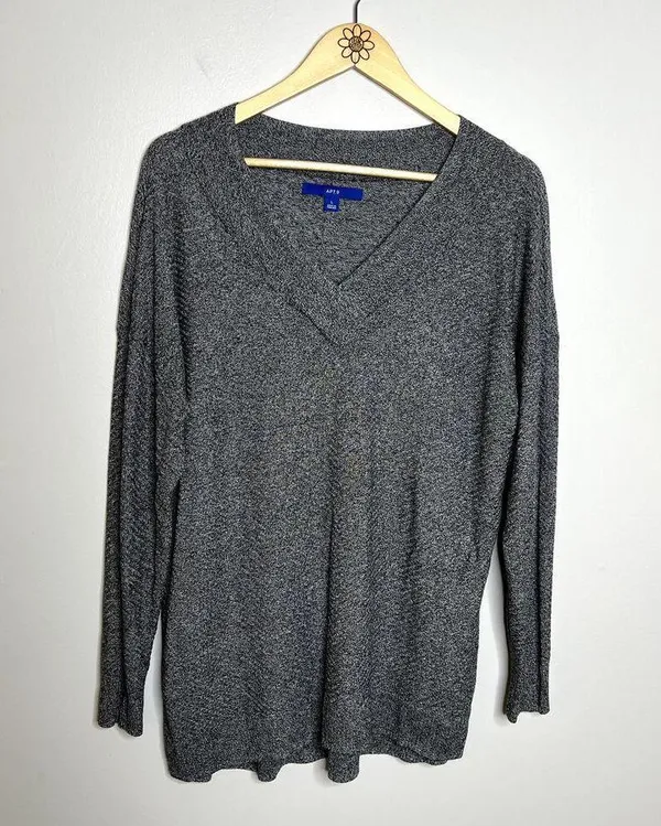 Apt 9 Gray V Neck Knit Sweater - Image 4