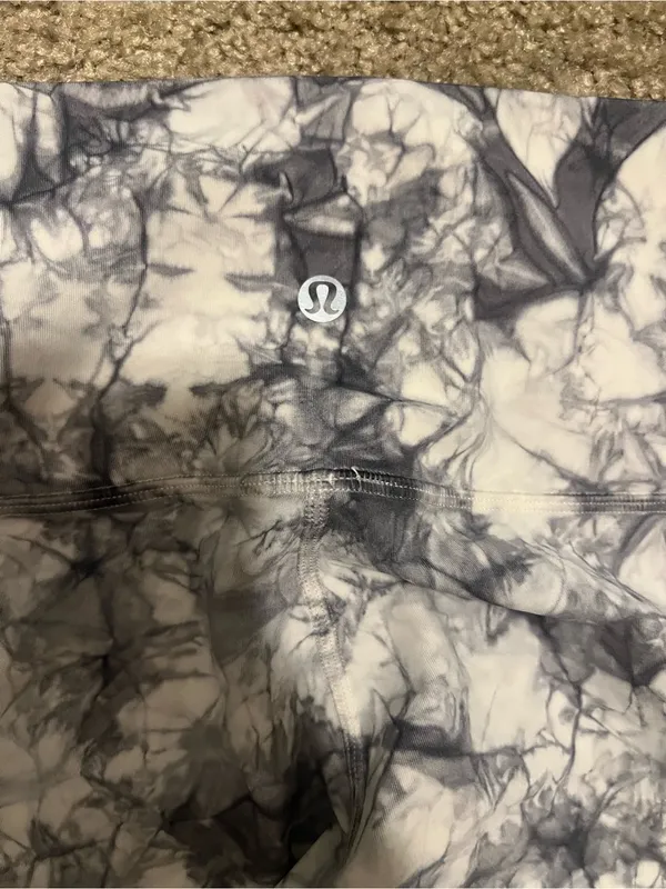 Lululemon wunder under high rise tight shibori 28” Sz 4 - Image 11