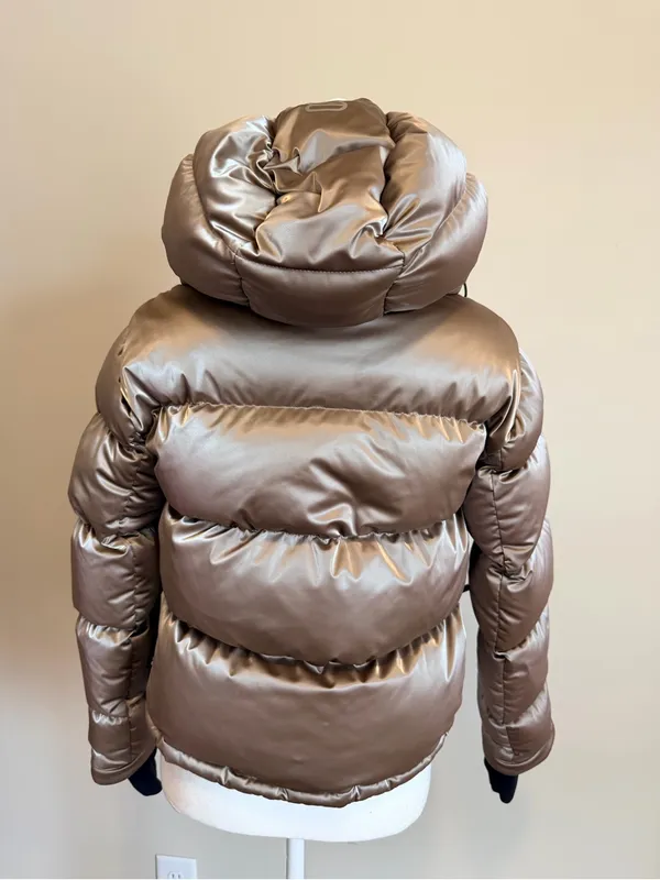 Aritzia The Super Puff Shorty Liquid Shine woman's jacket size 2xs relaxed fit - Image 6
