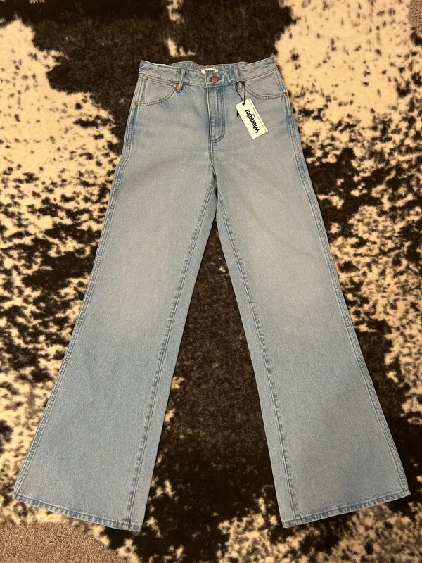 Wrangler Bonnie 683 Loose Flare Jeans - Image 3