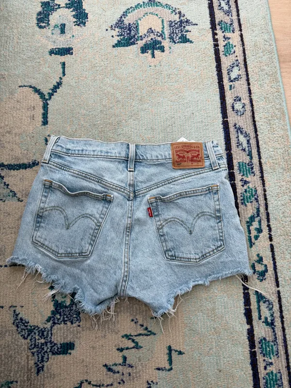 Levi’s Shorts 501 - Image 2