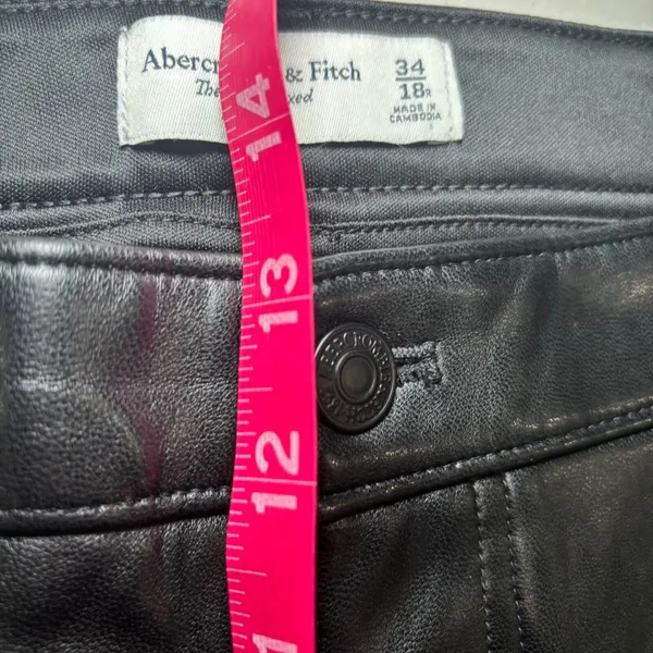 Abercrombie & Fitch‎ Black 90s Relaxed High-Rise Curvy Love Faux Leather Pant 18 - Image 8