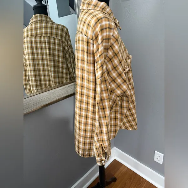 Pol x Anthropologie Yellow Plaid Flannel Size Medium. - Image 5