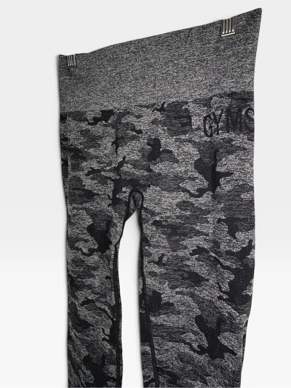 Gymshark Adapt Camo Seamless High-Waist Leggings Black & Charcoal Gray S/M - Image 5