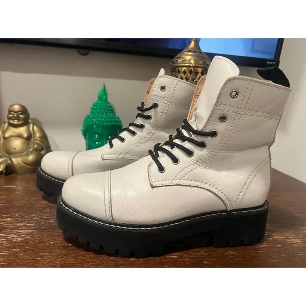 Urban Outfitters Juliette Lace Up Leather White Platform Combat Lug Sole Boots 8 Grunge Punk - Image 2