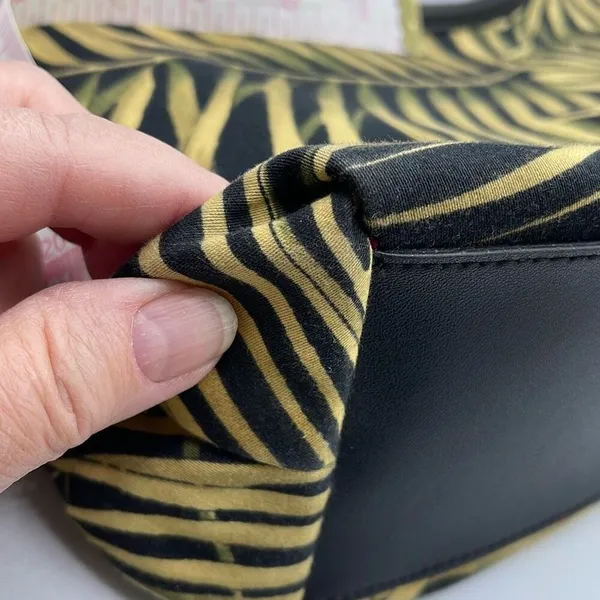 Vintage Y2K leaf Zebra print Fossil shoulder bag. - Image 11
