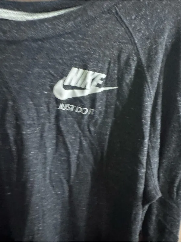 Women’s Nike Dark Gray Long Sleeve Lightweight Sweatshirt Size XL - Image 2