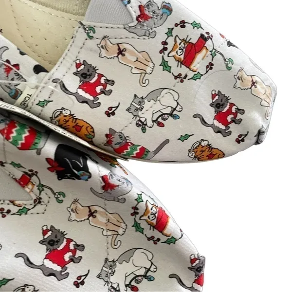 Toms Christmas Cats Shoes 8 - Image 2