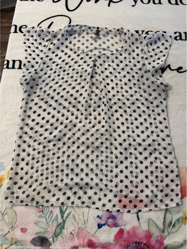 EGO Women's Polka-Dot Top with Pleated Shoulders Size L - Image 2
