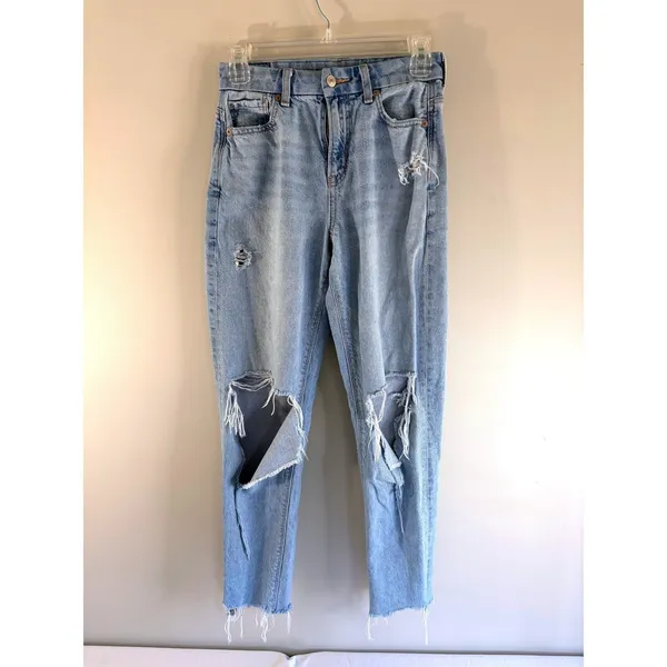 American Eagle Curvy Mom Jeans Light Wash Distressed‎ High Rise Blue Denim 26x26 - Image 2