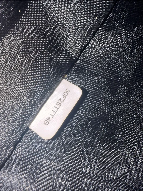 Michael Michael Kors Jet Set Signature Large Pocket Tote – Black / Charcoal - Image 2